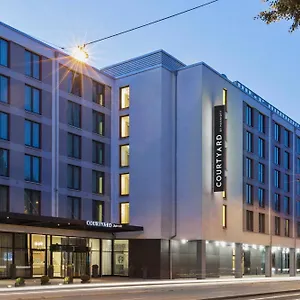 Courtyard By Marriott East Hotel Monachium